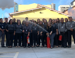 GRUPO VIPER REALIZA TREINAMENTO DE COMBATE A PRINCÍPIO DE INCÊNDIO NA SEDE DA VIPER SERVIÇOS